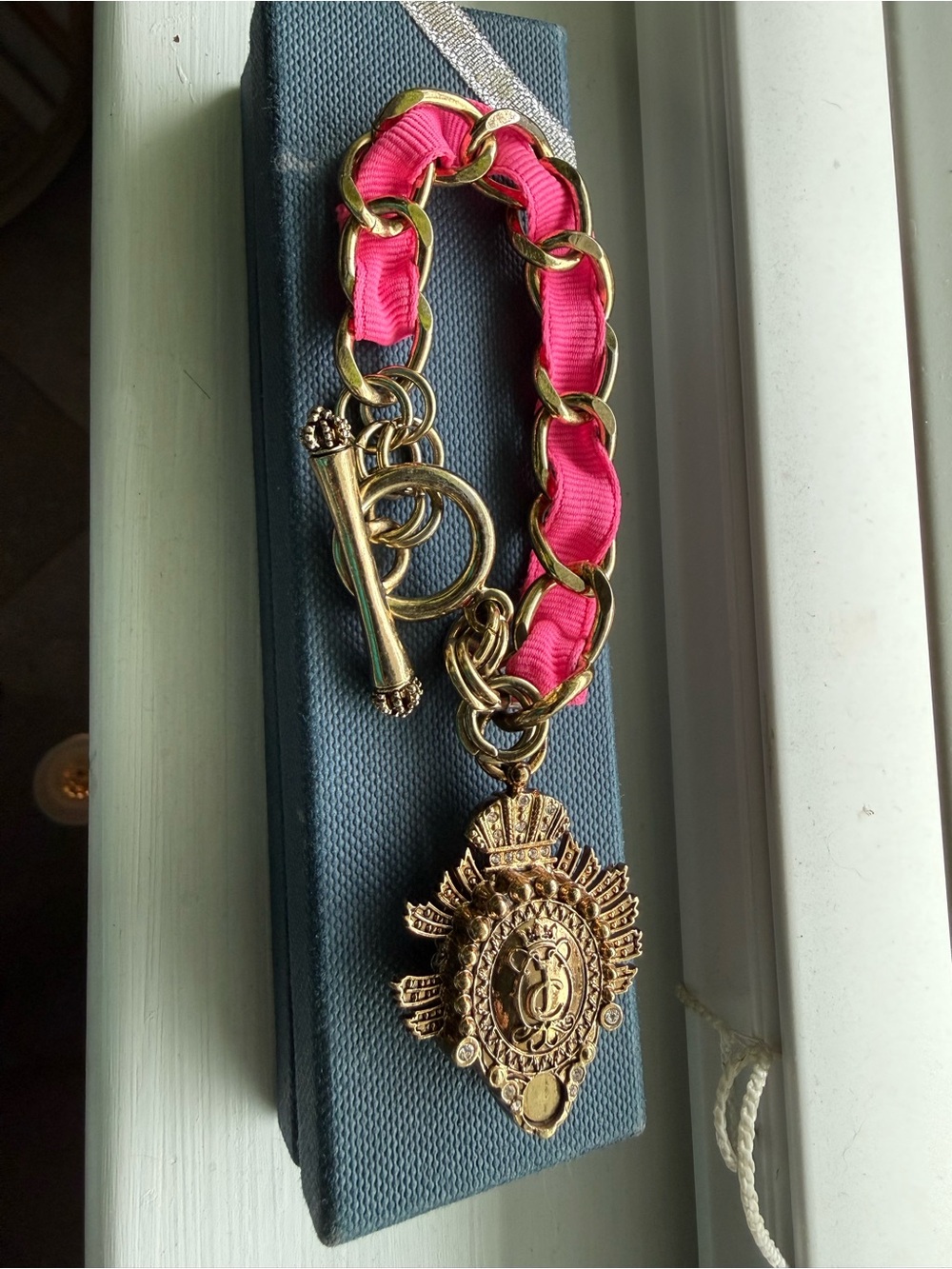 Vintage Juicy Couture Gold Save The Queen Perfume Charm Bracelet Gold Links Pink